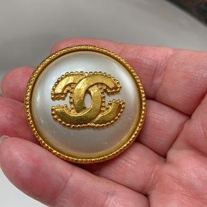 Chanel pearl brooch pin authentic